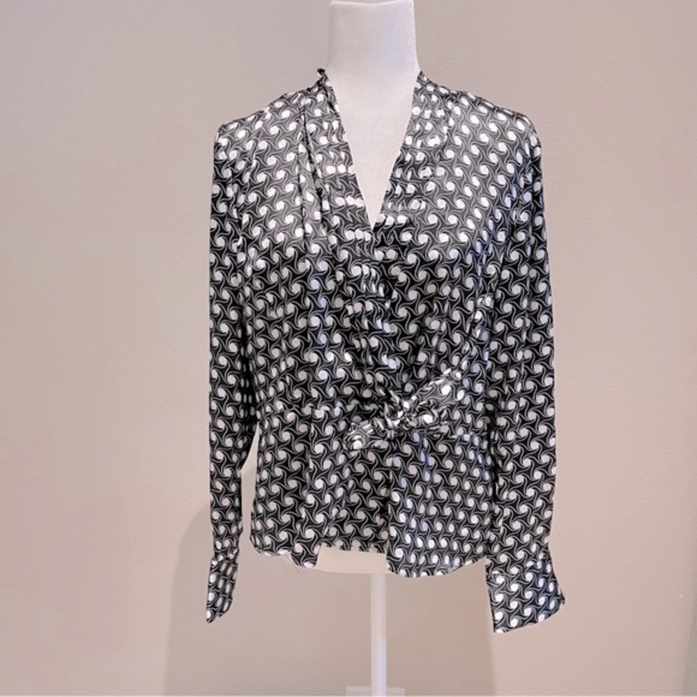 🌻 Jones New York Blouse